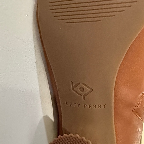 Brown Over-the-Knee Boots with Gold Heel and zipper at the side - Picture 7 of 8